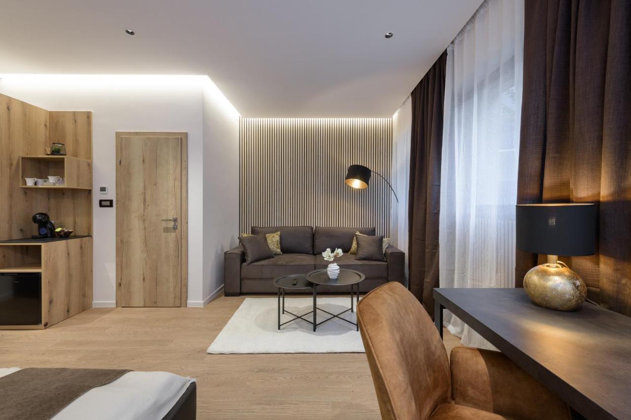 Aparthotel Royal Suite,